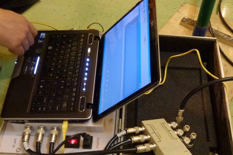 Mesure de décharges partielles durant les essais diélectriques d'un poste Mesure de décharges partielles durant les essais diélectriques d'un poste